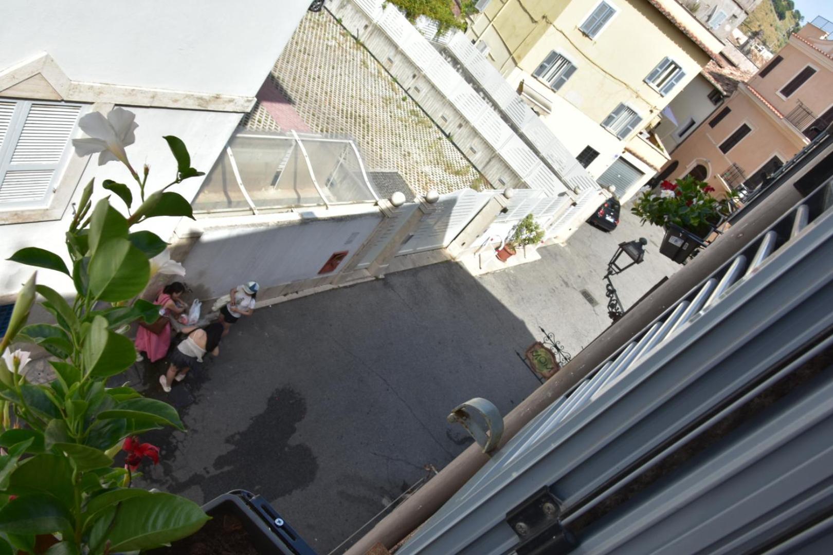 Mom Apartment Rooms&Suites Tivoli Bagian luar foto