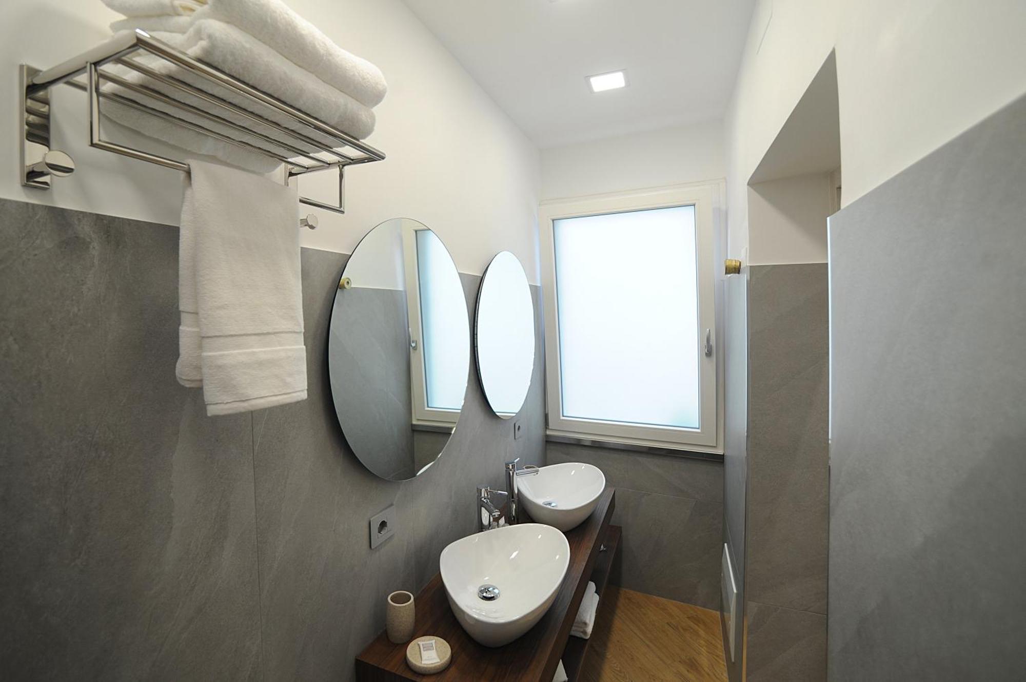 Mom Apartment Rooms&Suites Tivoli Bagian luar foto