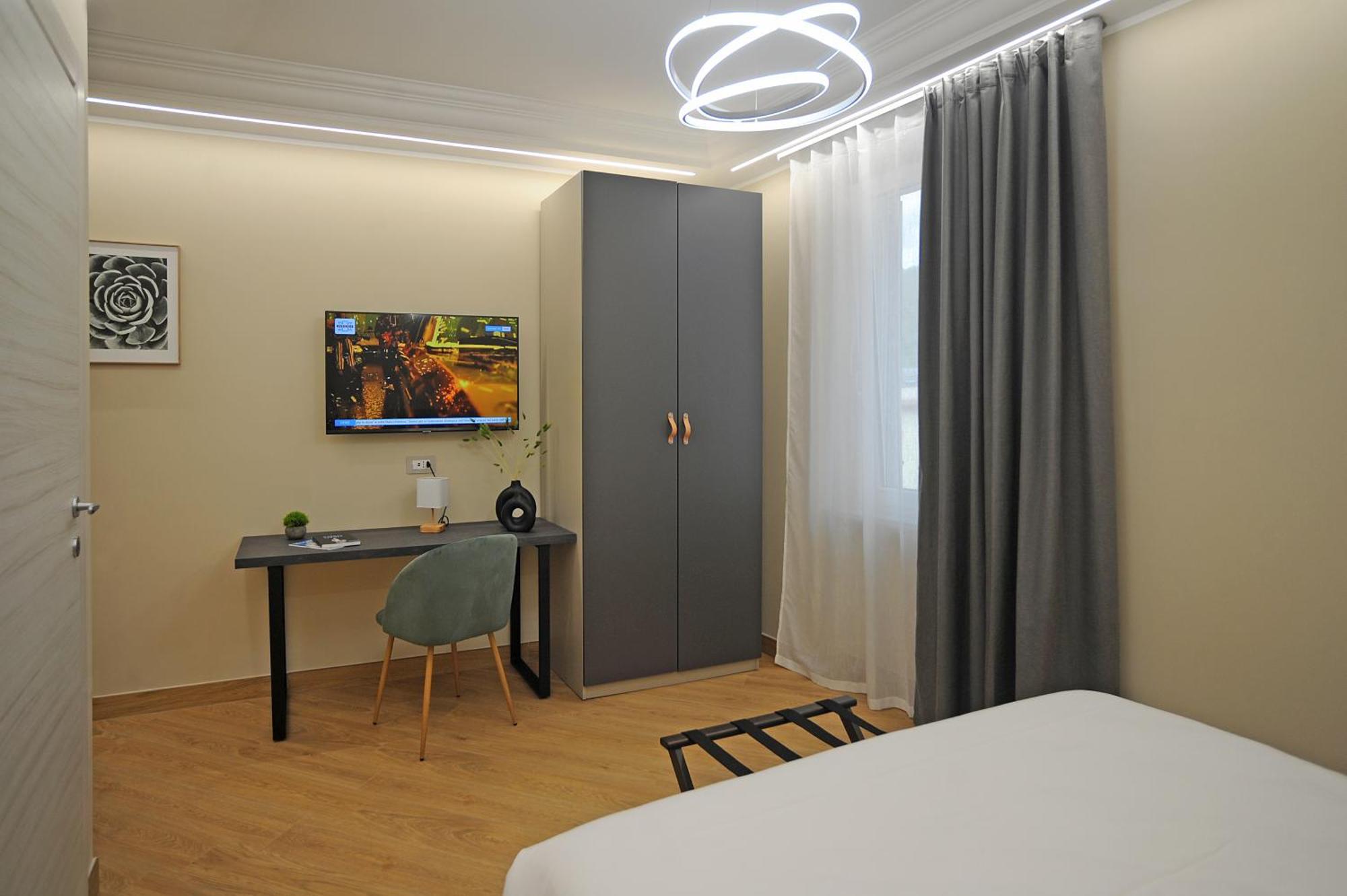 Mom Apartment Rooms&Suites Tivoli Bagian luar foto