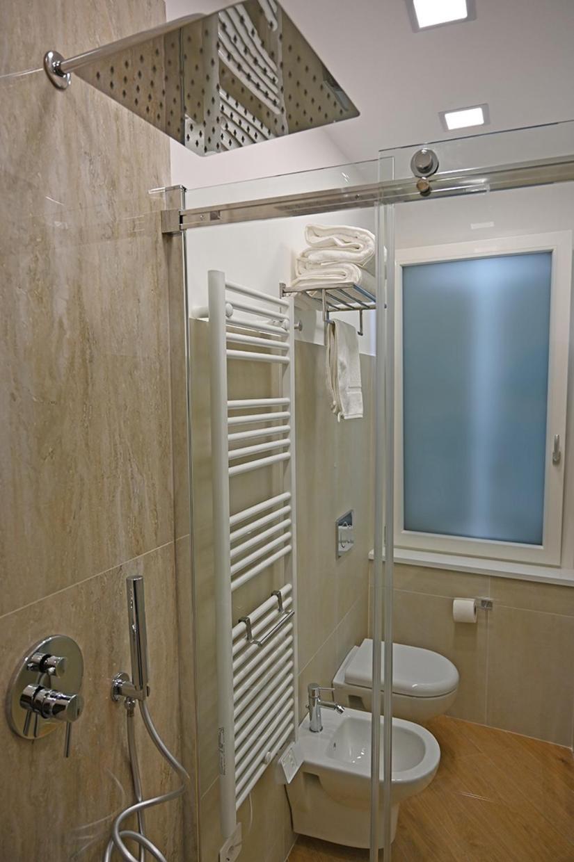 Mom Apartment Rooms&Suites Tivoli Bagian luar foto