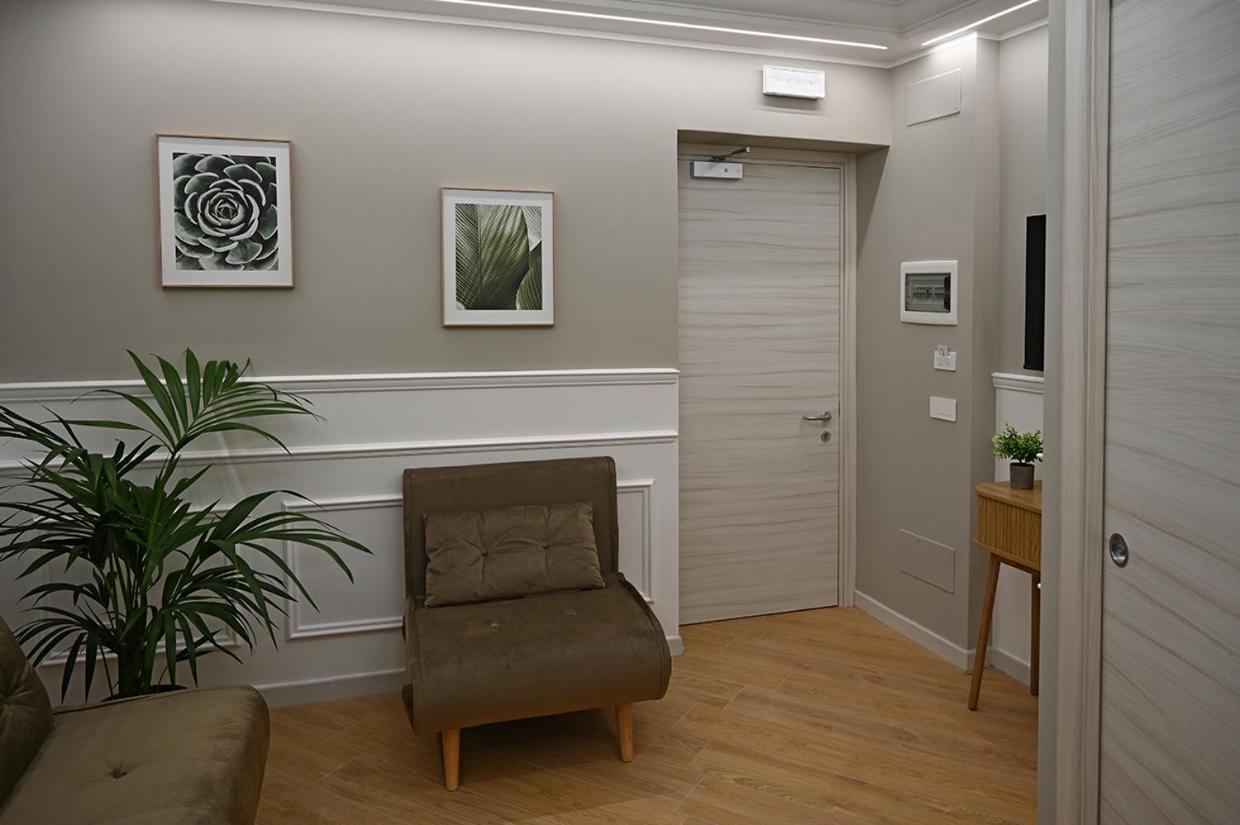 Mom Apartment Rooms&Suites Tivoli Bagian luar foto