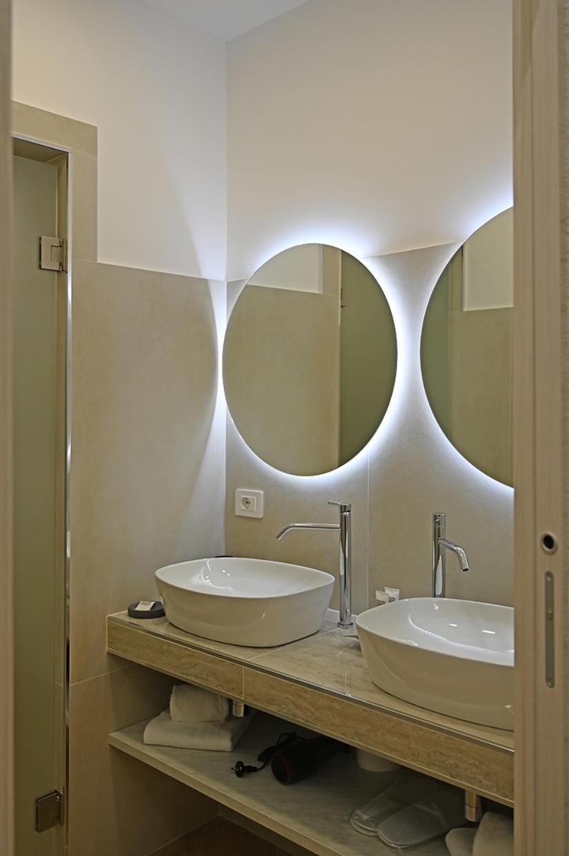 Mom Apartment Rooms&Suites Tivoli Bagian luar foto